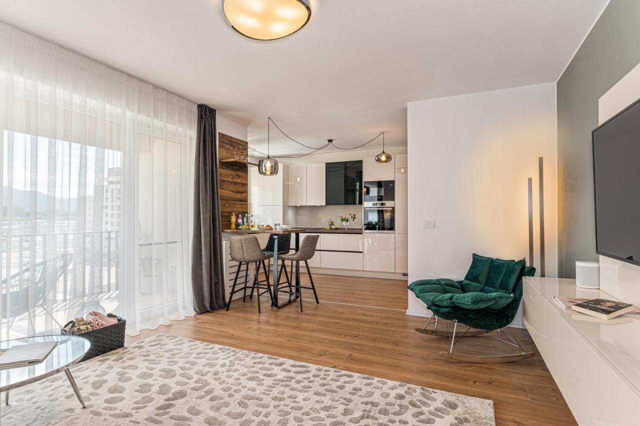 Mk Apartments Brasov Bagian luar foto
