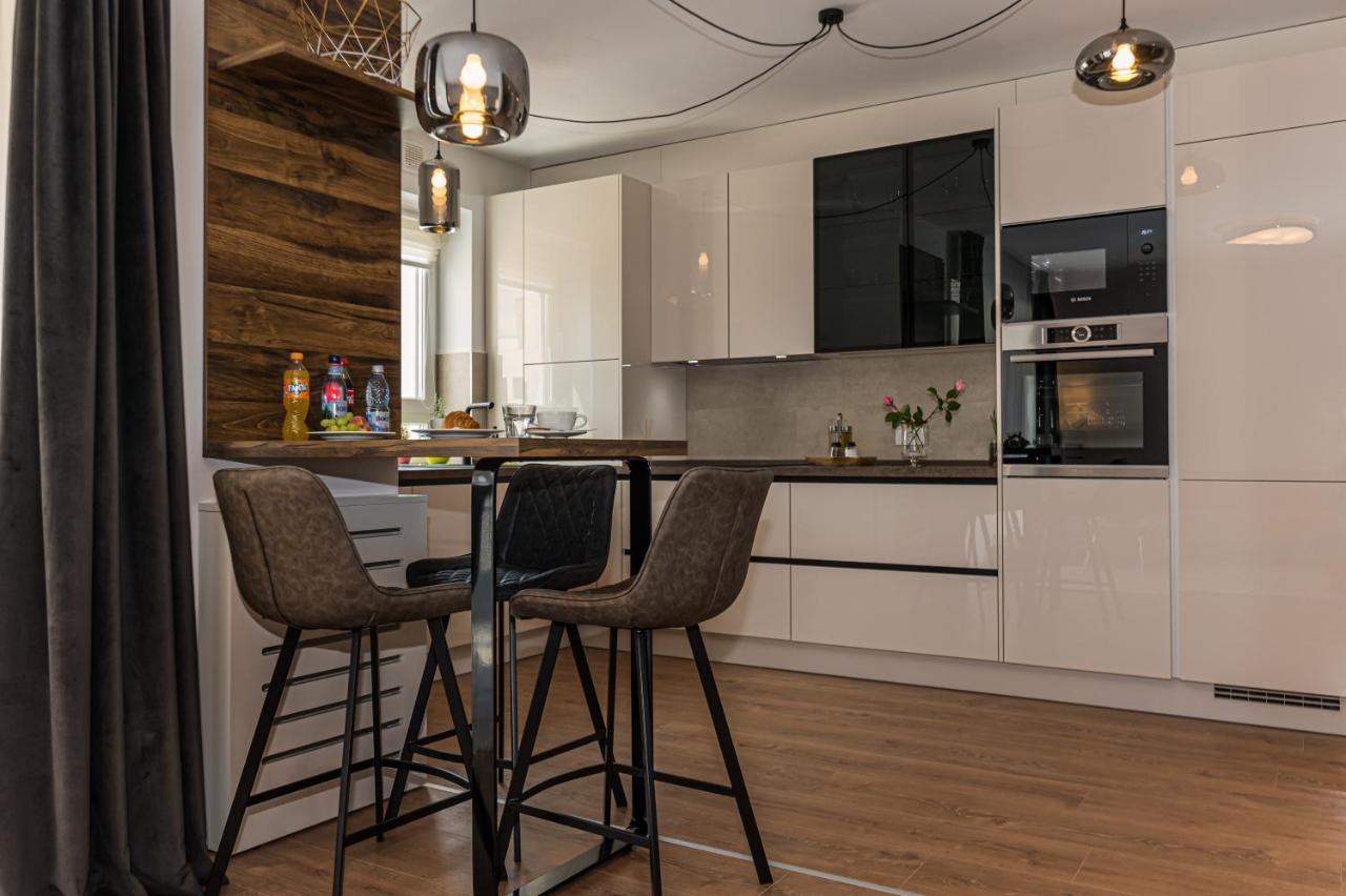 Mk Apartments Brasov Bagian luar foto