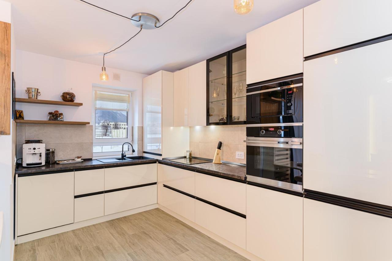 Mk Apartments Brasov Bagian luar foto